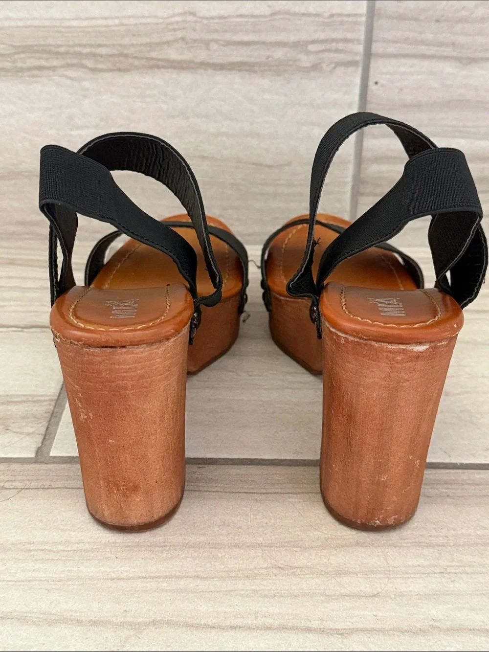 Black Elastic-Strap Platform Sandals with Brown Wood-Effect Heel